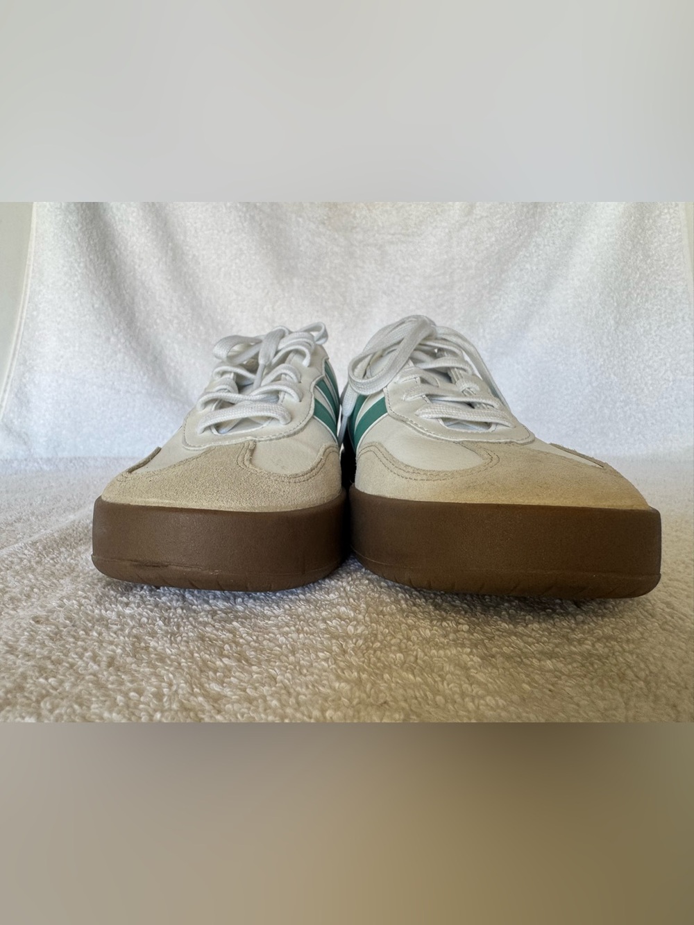 Adidas Barreda Shoes, Unisex. - Picture 4 of 9